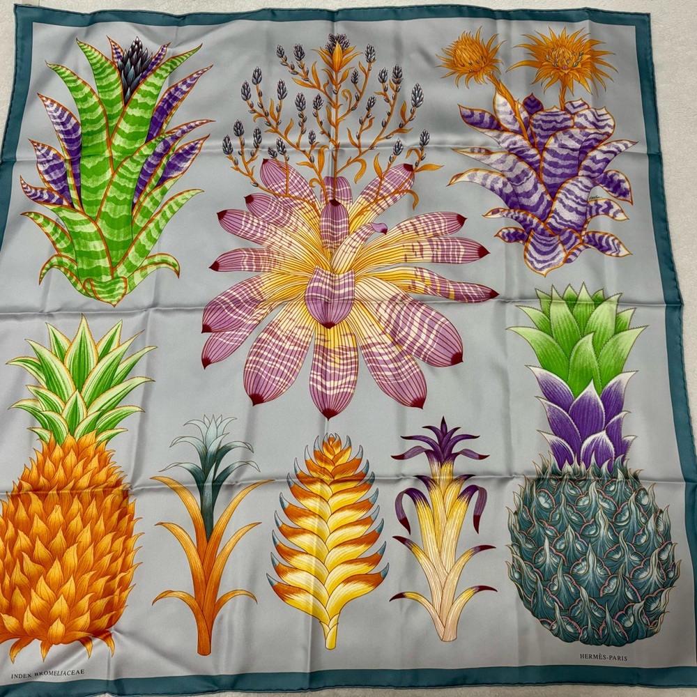 Brand New Hermes Women Silk 90cm Scarf
